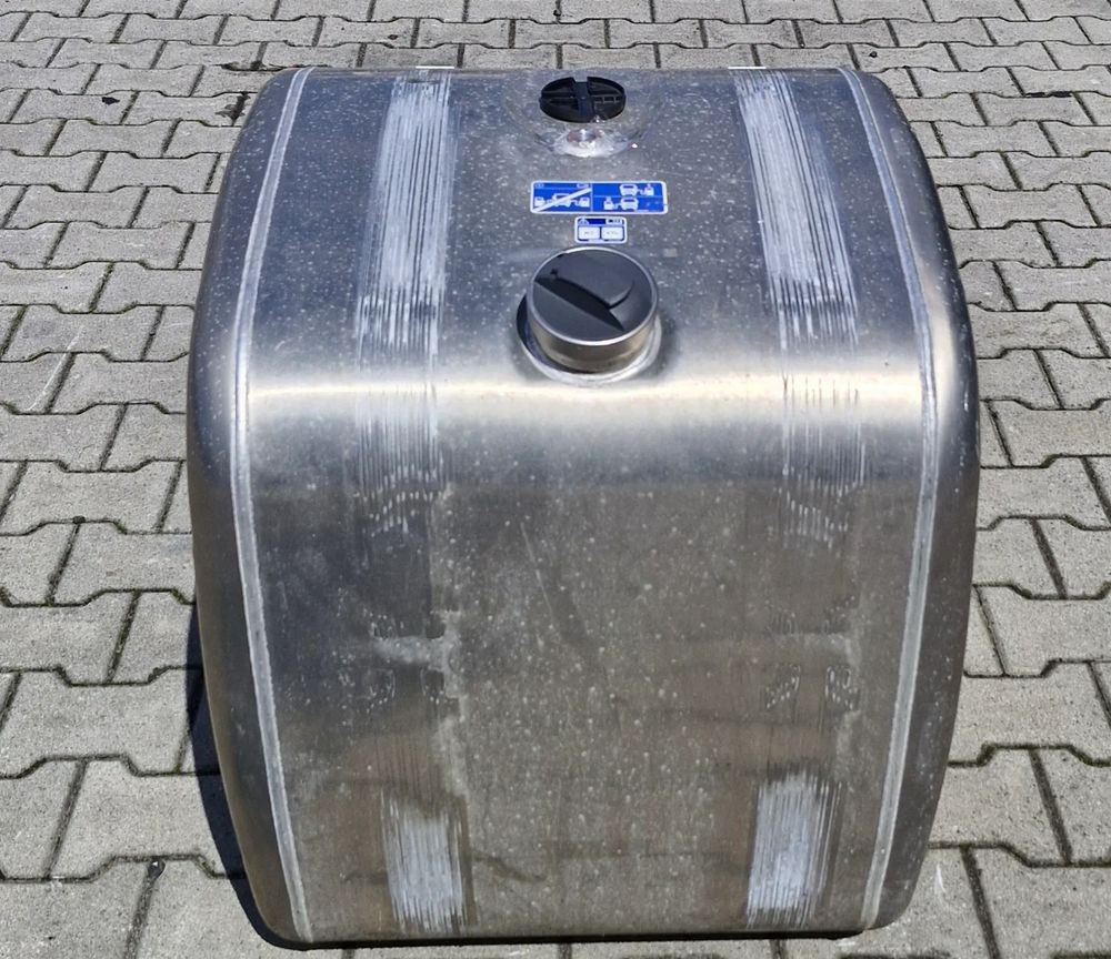 SCANIA R S ZBIORNIK PALIWA 200L NOWY - Procesamiento de combustible: foto 1 SCANIA R S ZBIORNIK PALIWA 200L NOWY - Procesamiento de combustible: foto 1