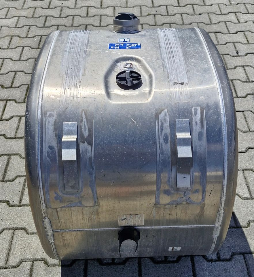 SCANIA R S ZBIORNIK PALIWA 200L NOWY - Procesamiento de combustible: foto 2 SCANIA R S ZBIORNIK PALIWA 200L NOWY - Procesamiento de combustible: foto 2