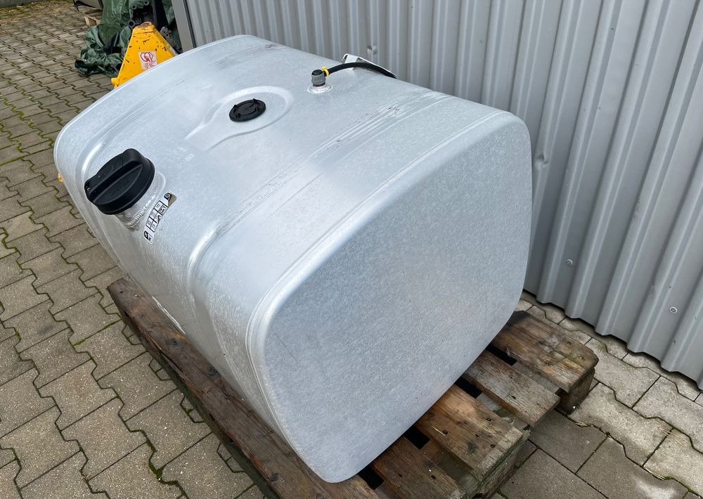 Zbiornik paliwa DAF XF XG CF 335 litrów bak - Procesamiento de combustible para Camión: foto 3 Zbiornik paliwa DAF XF XG CF 335 litrów bak - Procesamiento de combustible para Camión: foto 3