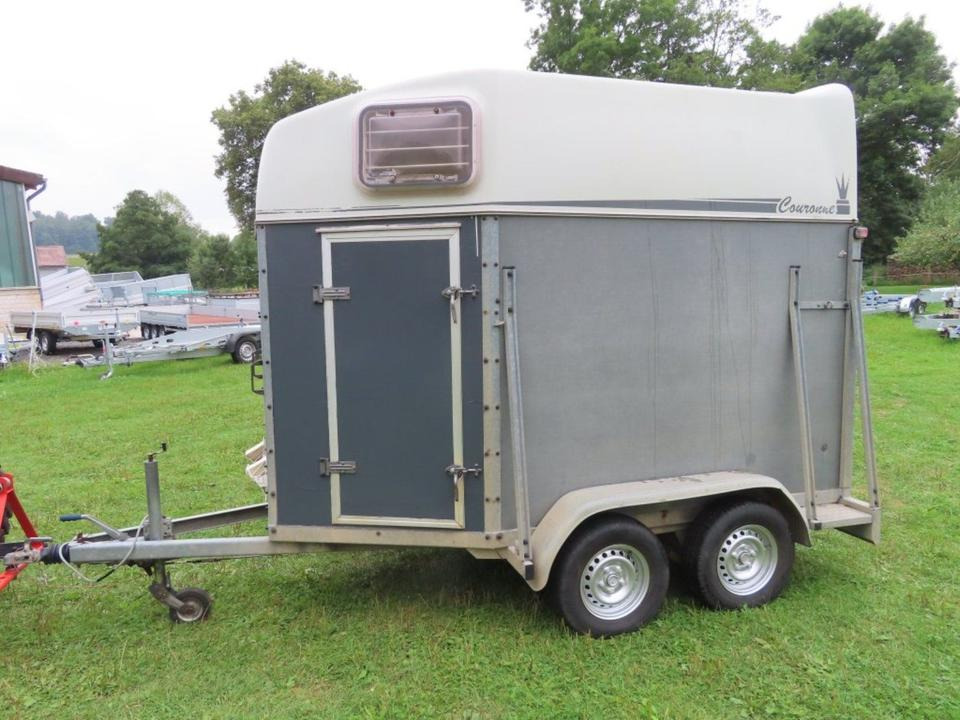 Black Friday Vieh - Pferdeanhänger, PKW Anhänger, Henra, TÜV NEU - Remolque para caballos: foto 2 Black Friday Vieh - Pferdeanhänger, PKW Anhänger, Henra, TÜV NEU - Remolque para caballos: foto 2