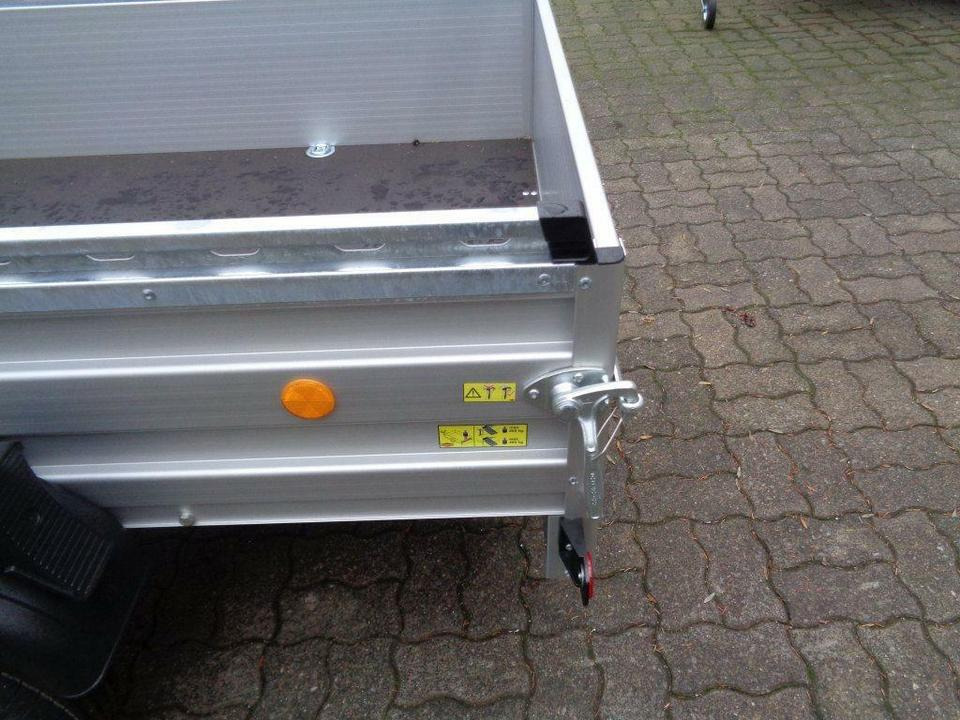 Böckmann PKW-Anhänger 1,0 to. Alu 100 km/h, gebremst - Remolque de coche: foto 4 Böckmann PKW-Anhänger 1,0 to. Alu 100 km/h, gebremst - Remolque de coche: foto 4