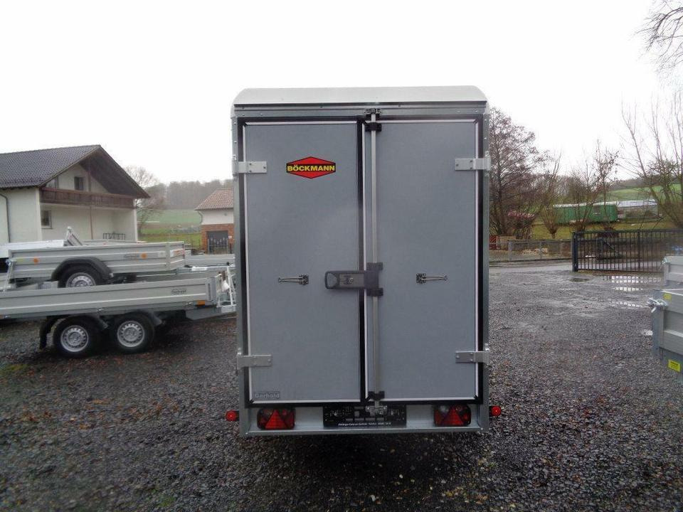 Remolque de coche Böckmann PKW-Anhänger, 1,35 to. Kofferaufbau, 100 km/h,: foto 7 Remolque de coche Böckmann PKW-Anhänger, 1,35 to. Kofferaufbau, 100 km/h,: foto 7