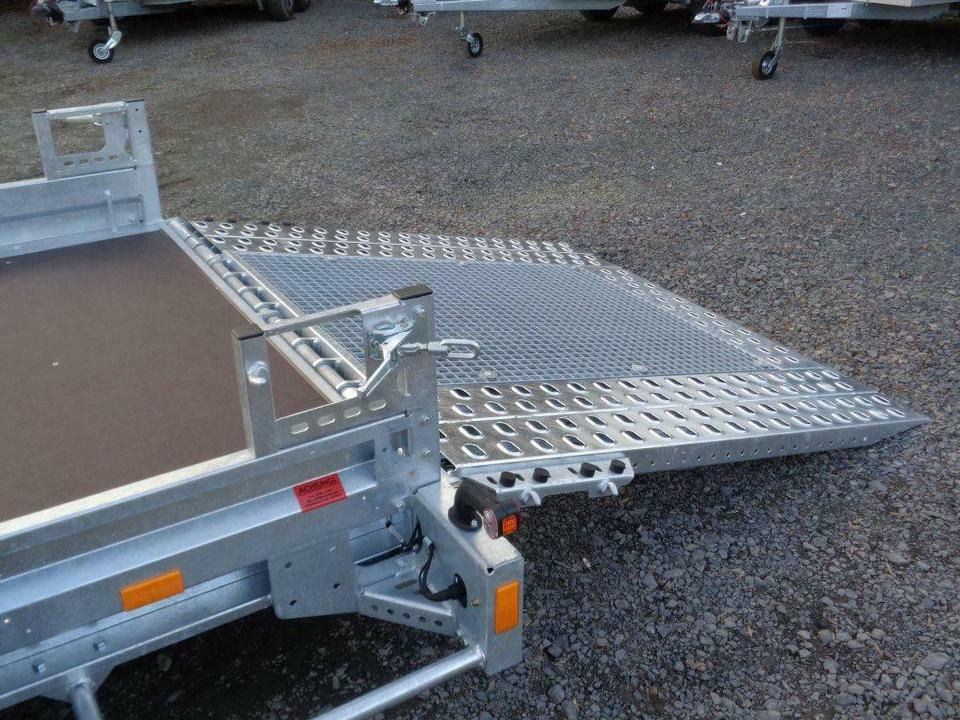 Remolque porta maquinaria Böckmann, PKW-Anhänger, Baumaschinentransporter, 3,5 to. 100 km/h: foto 8