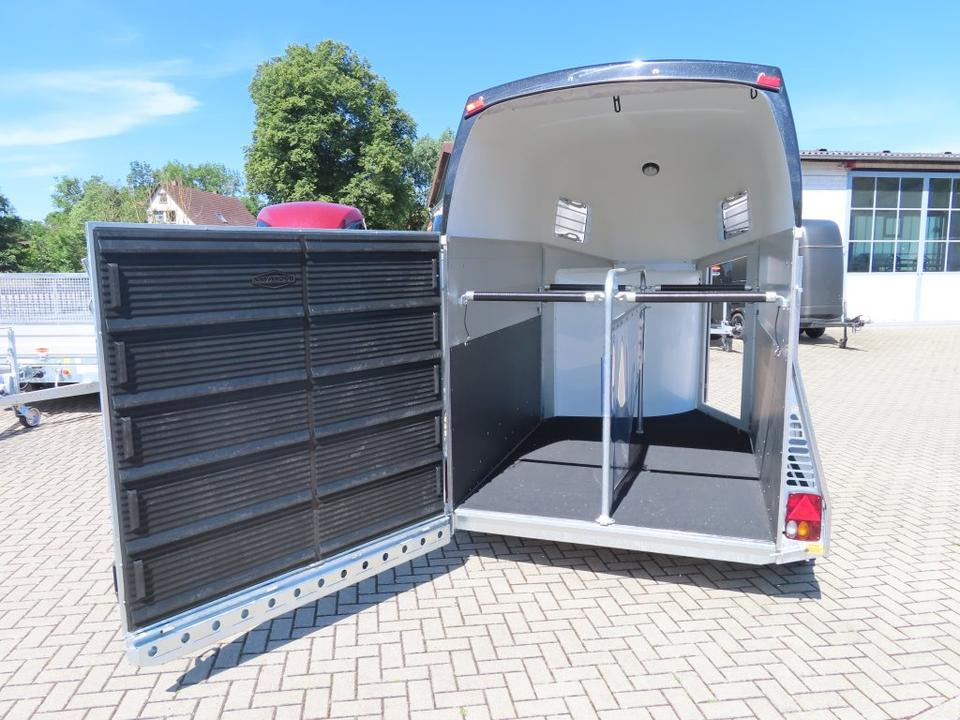 Remolque para caballos Böckmann Pferdeanhänger Champion Esprit Flügeltür Sattelkammer: foto 9 Remolque para caballos Böckmann Pferdeanhänger Champion Esprit Flügeltür Sattelkammer: foto 9