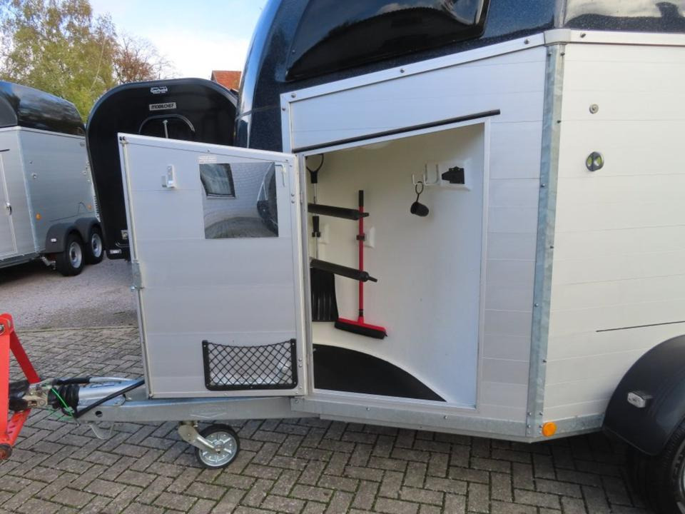 Böckmann Pferdeanhänger Champion R, Alub., 100 km/h - Remolque para caballos: foto 3 Böckmann Pferdeanhänger Champion R, Alub., 100 km/h - Remolque para caballos: foto 3