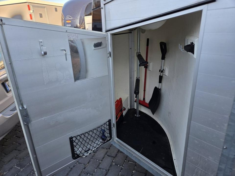 Böckmann, Pferdeanhänger, Champion R, top, SaKa. 100 km/h - Remolque para caballos: foto 2 Böckmann, Pferdeanhänger, Champion R, top, SaKa. 100 km/h - Remolque para caballos: foto 2