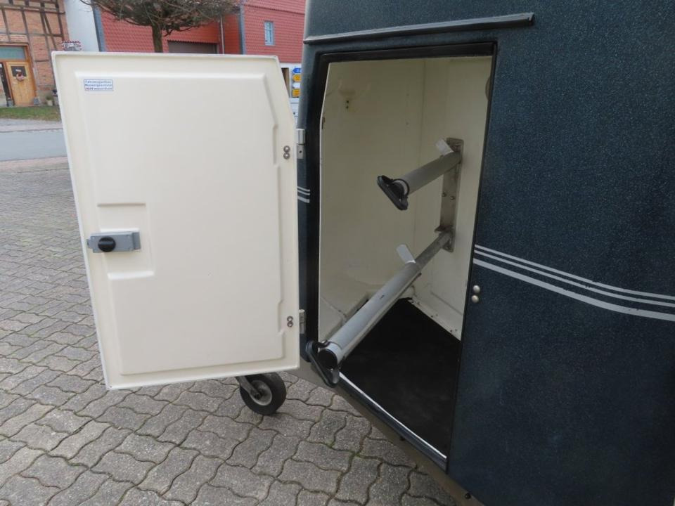 Böckmann Pferdeanhänger, Comfort, Alub. Sattelk. 100 km/h - Remolque para caballos: foto 2 Böckmann Pferdeanhänger, Comfort, Alub. Sattelk. 100 km/h - Remolque para caballos: foto 2