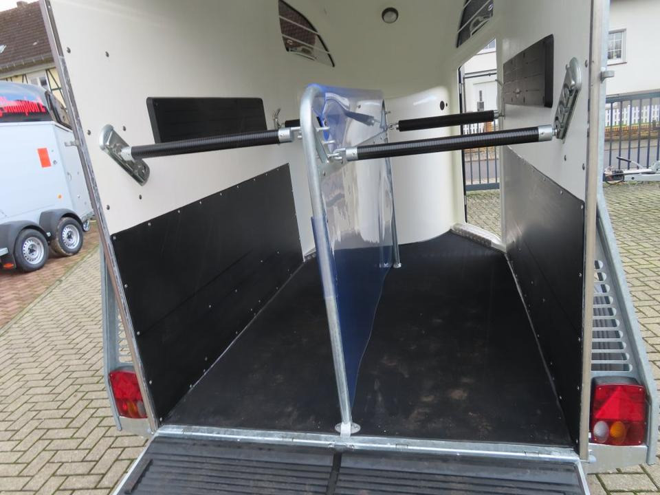 Remolque para caballos Böckmann Pferdeanhänger, NEU Comfort 23, Sattelkammer,ALUBODEN: foto 9