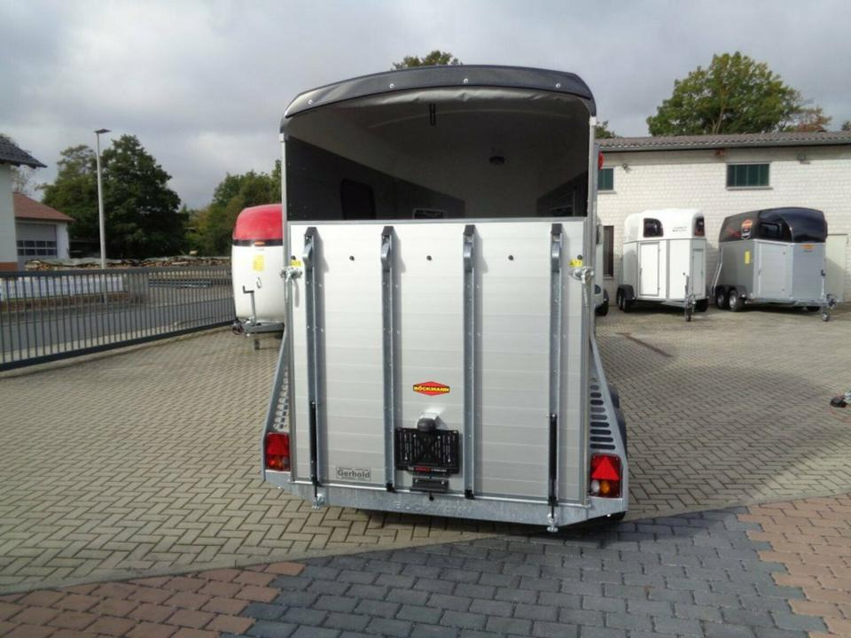 Böckmann Pferdeanhänger Portax Esprit s+b Aluboden, Sattelkammer, - Remolque para caballos: foto 4 Böckmann Pferdeanhänger Portax Esprit s+b Aluboden, Sattelkammer, - Remolque para caballos: foto 4