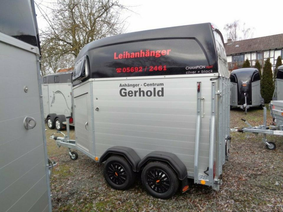 Böckmann Pferdeanhänger zu VERMIETEN Leihanhänger ab 55€/Tag - Remolque para caballos: foto 4 Böckmann Pferdeanhänger zu VERMIETEN Leihanhänger ab 55€/Tag - Remolque para caballos: foto 4