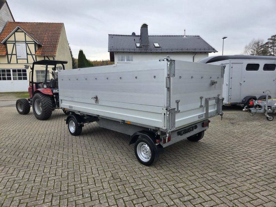 PKW-Anhänger Drehschemel Dreiseitenkipper 3,5t - Remolque volquete: foto 3 PKW-Anhänger Drehschemel Dreiseitenkipper 3,5t - Remolque volquete: foto 3