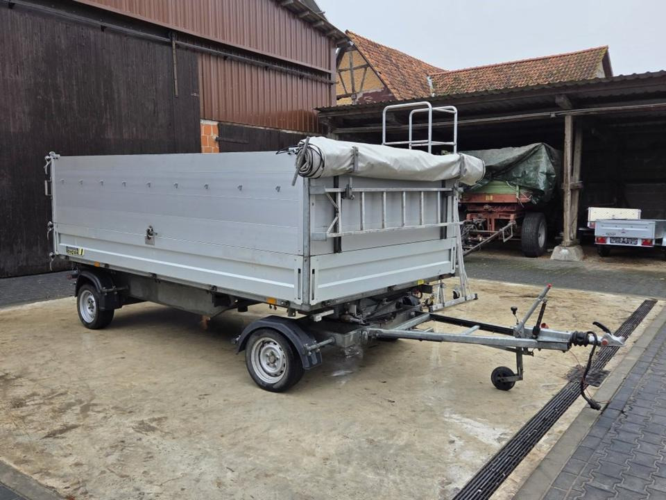 PKW-Anhänger Drehschemel Dreiseitenkipper 3,5t - Remolque volquete: foto 2 PKW-Anhänger Drehschemel Dreiseitenkipper 3,5t - Remolque volquete: foto 2