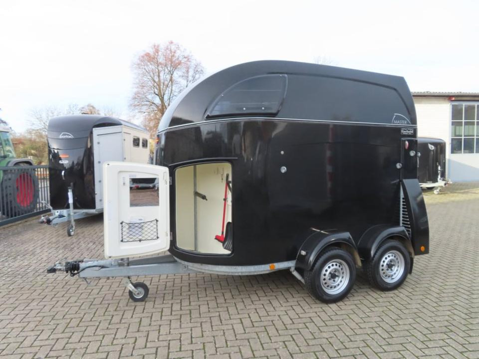 Pferdeanhänger Böckmann Master, Aluboden Sattelkammer 100 Km/h - Remolque para caballos: foto 5 Pferdeanhänger Böckmann Master, Aluboden Sattelkammer 100 Km/h - Remolque para caballos: foto 5