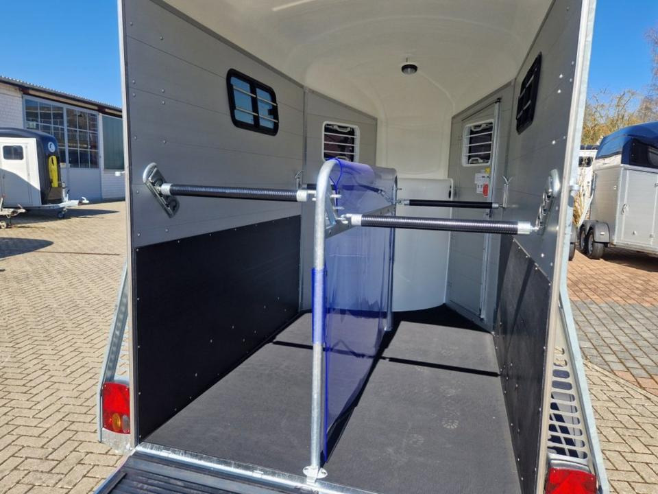 Pferdeanhänger Böckmann Portax Esprit Next Gen. Saka 100km/h 2,4t - Remolque para caballos: foto 5 Pferdeanhänger Böckmann Portax Esprit Next Gen. Saka 100km/h 2,4t - Remolque para caballos: foto 5