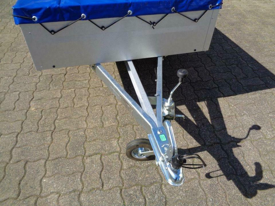 TPV PKW-Anhänger 750 kg Flachplane Stützen - Remolque de coche: foto 3 TPV PKW-Anhänger 750 kg Flachplane Stützen - Remolque de coche: foto 3