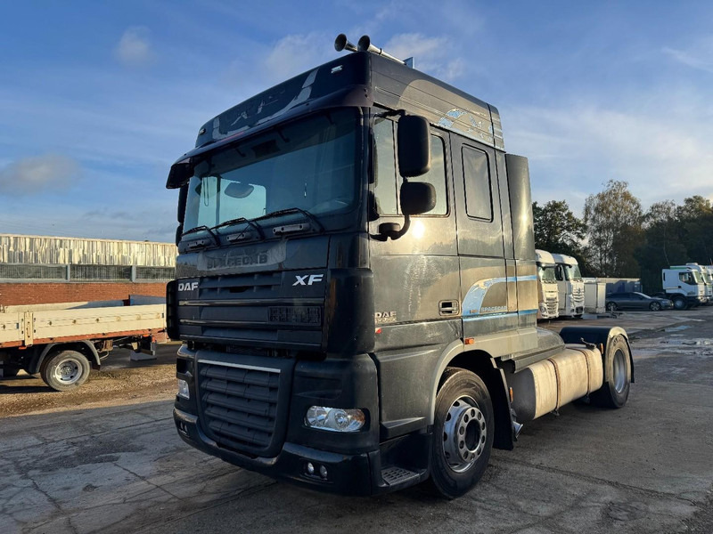 DAF 105 XF 460 Space Cab (MANUAL GEARBOX / BOITE MANUELLE) - Cabeza tractora: foto 1 DAF 105 XF 460 Space Cab (MANUAL GEARBOX / BOITE MANUELLE) - Cabeza tractora: foto 1