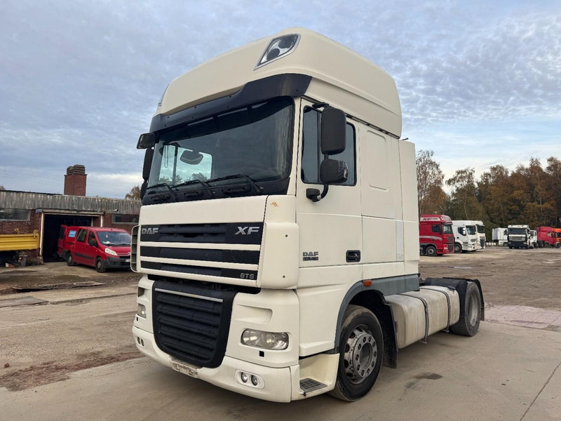 DAF 105 XF 460 Super Space Cab (PERFECT CONDITION / PARFAIT ETAT) - Cabeza tractora: foto 1 DAF 105 XF 460 Super Space Cab (PERFECT CONDITION / PARFAIT ETAT) - Cabeza tractora: foto 1