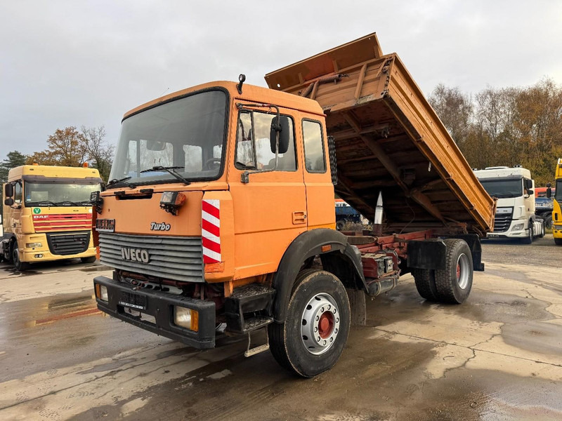 Iveco Turbostar 190 - 30 (BIG AXLE & STEEL SUSPENSION / GRAND PONT & LAMES / 6 CYLINDER WITH RADIATOR) - Camión volquete: foto 1 Iveco Turbostar 190 - 30 (BIG AXLE & STEEL SUSPENSION / GRAND PONT & LAMES / 6 CYLINDER WITH RADIATOR) - Camión volquete: foto 1