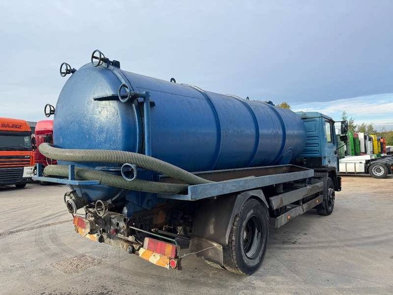MAN 18.232 (12.000L / STEEL SUSPENSION / 6 CYLINDER WITH MANUAL PUMP) - Limpieza de alcantarillado: foto 5 MAN 18.232 (12.000L / STEEL SUSPENSION / 6 CYLINDER WITH MANUAL PUMP) - Limpieza de alcantarillado: foto 5