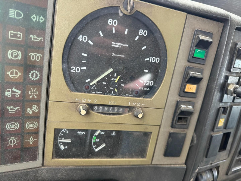 Limpieza de alcantarillado MAN 18.232 (8000 L / 6 CYLINDER WITH MANUAL PUMP / STEEL SUSPENSION): foto 12