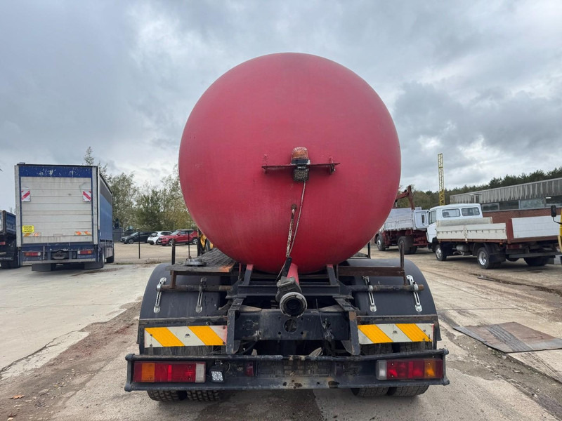 Limpieza de alcantarillado MAN 18.232 (8000 L / 6 CYLINDER WITH MANUAL PUMP / STEEL SUSPENSION): foto 6