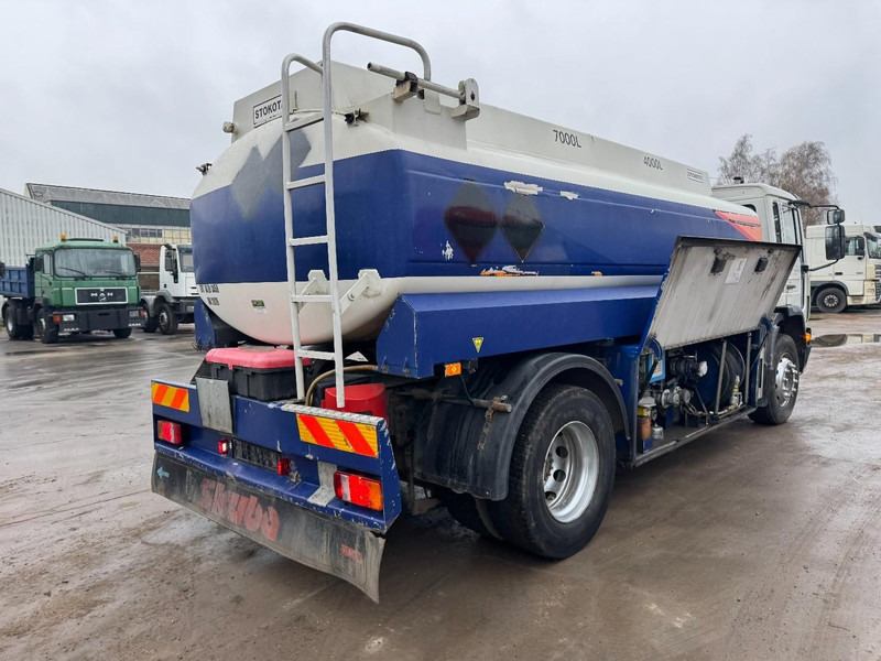 Camión cisterna Volvo FL 6 - 220 (11000 L / 2 COMPARTMENTS / 18 TON / MANUAL GEARBOX / PERFECT): foto 7