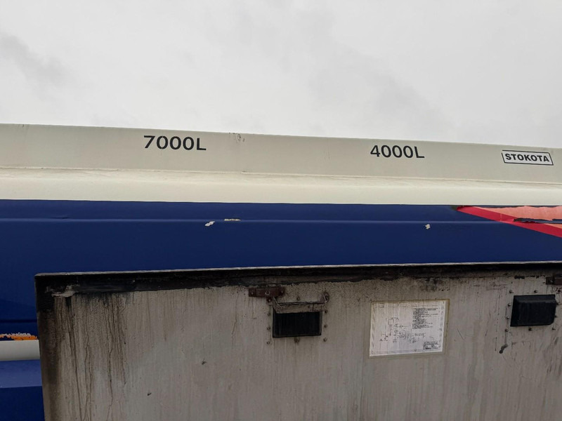 Camión cisterna Volvo FL 6 - 220 (11000 L / 2 COMPARTMENTS / 18 TON / MANUAL GEARBOX / PERFECT): foto 6