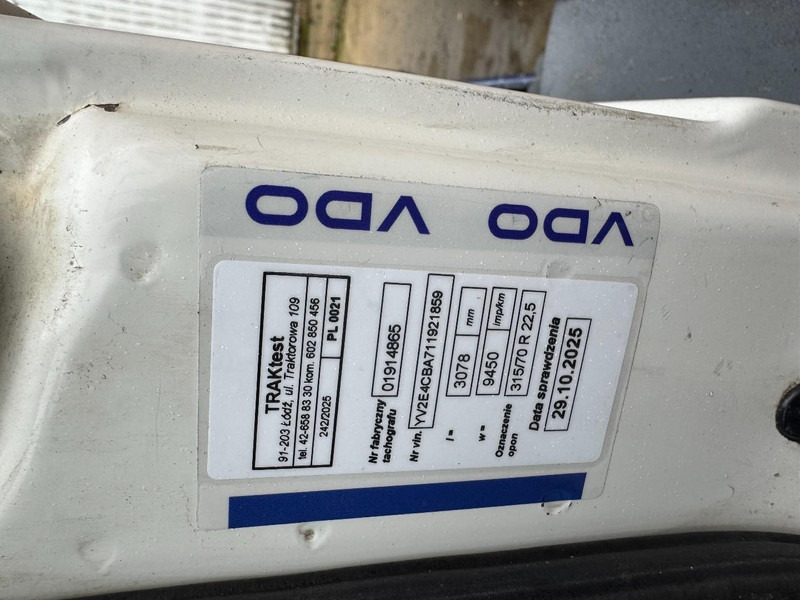 Camión cisterna Volvo FL 6 - 220 (11000 L / 2 COMPARTMENTS / 18 TON / MANUAL GEARBOX / PERFECT): foto 15