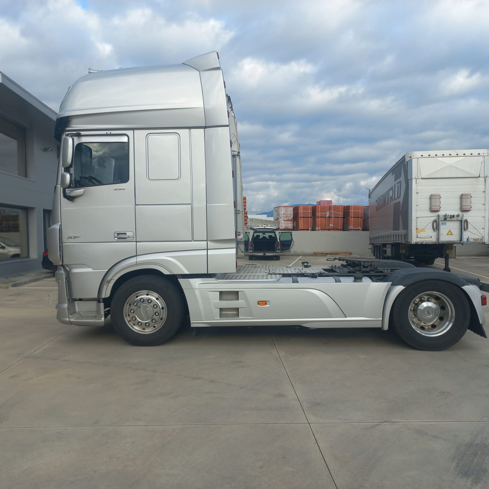 DAF XF530 - Cabeza tractora: foto 2 DAF XF530 - Cabeza tractora: foto 2