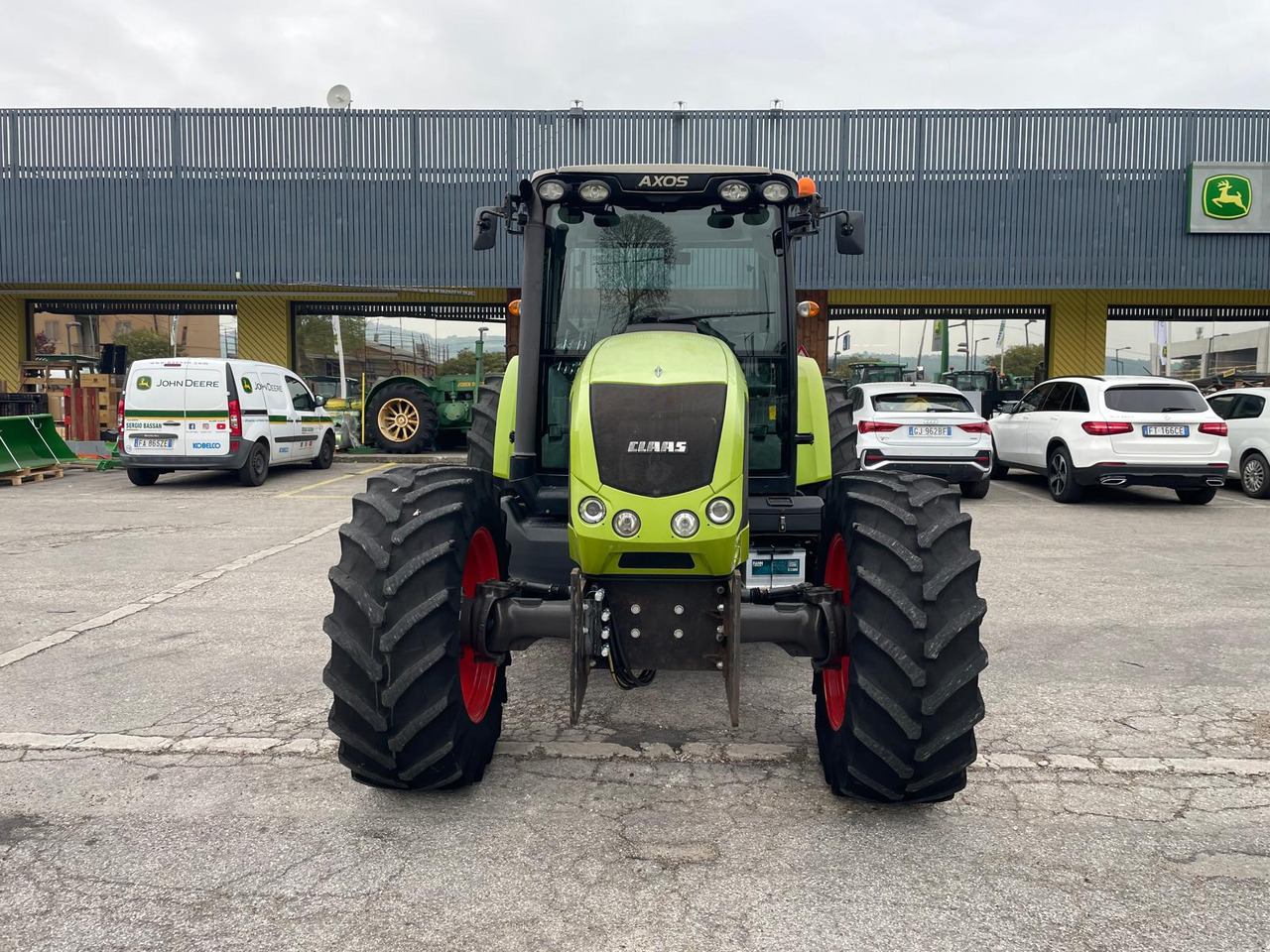 CLAAS AXOS 340 - Tractor: foto 3 CLAAS AXOS 340 - Tractor: foto 3