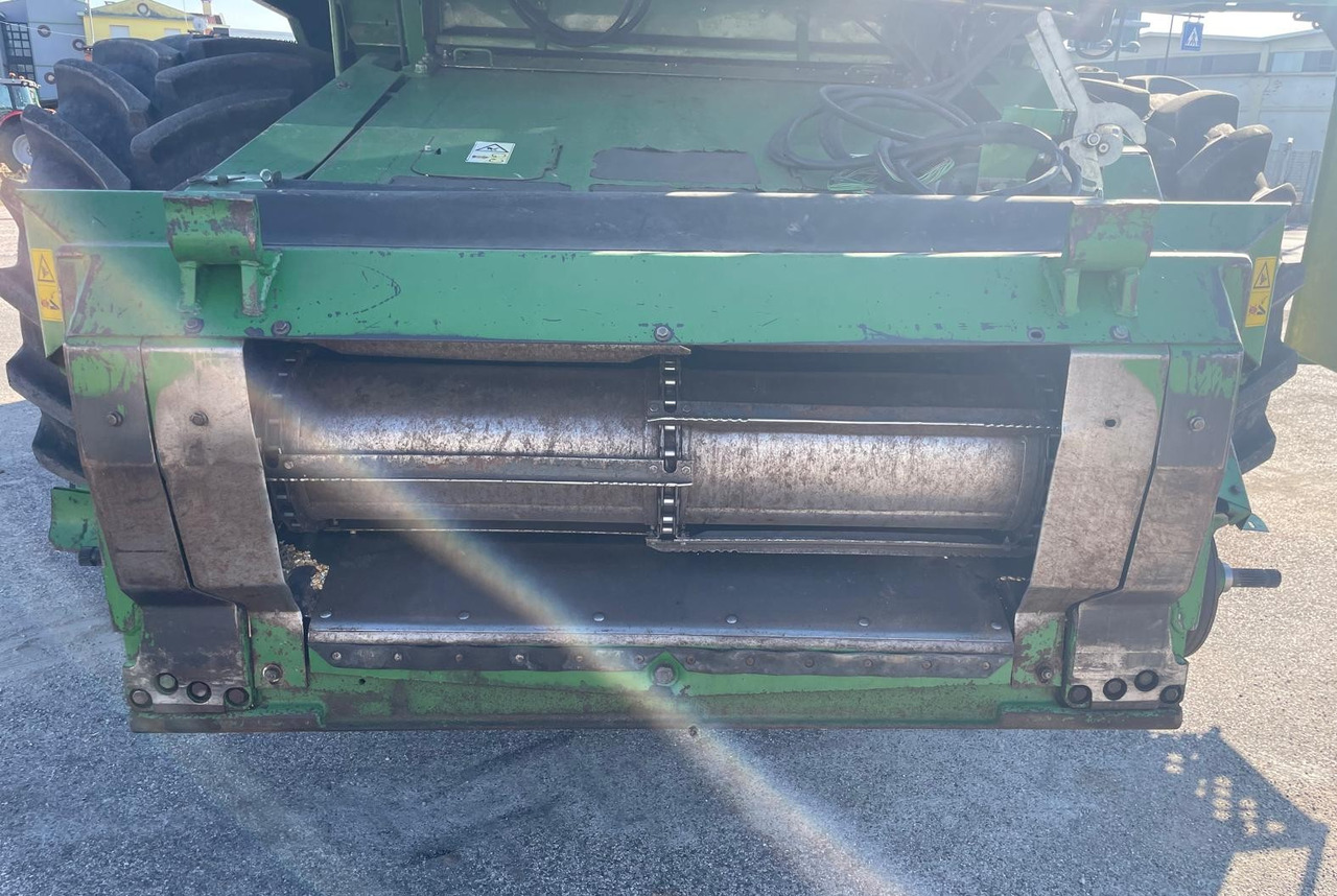 JOHN DEERE MIETITREBBIA CTS - Cosechadora de granos: foto 5 JOHN DEERE MIETITREBBIA CTS - Cosechadora de granos: foto 5