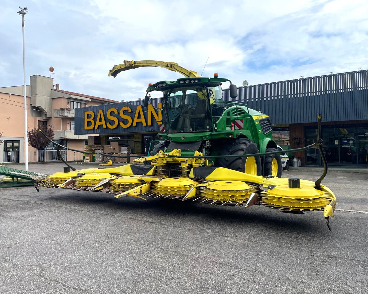 JOHN DEERE TRINCIA 9900i - Cosechadora de forraje: foto 1 JOHN DEERE TRINCIA 9900i - Cosechadora de forraje: foto 1