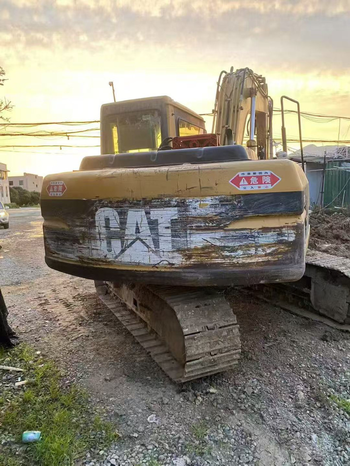 CATERPILLAR 312B - Excavadora: foto 2 CATERPILLAR 312B - Excavadora: foto 2