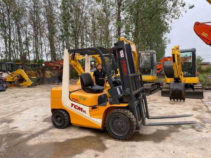 Japanese Forklifts Telehandler Used TCM Forklift Diesel Forklift 3Ton Pallet Truck - Carretilla elevadora: foto 4 Japanese Forklifts Telehandler Used TCM Forklift Diesel Forklift 3Ton Pallet Truck - Carretilla elevadora: foto 4