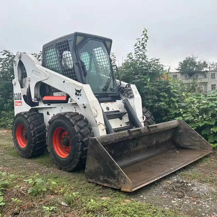 Minicargadora Second Hand   BOBCAT S300 Skid-steer Loader with Very Good Performance Is for Sale at a Low Price: foto 1