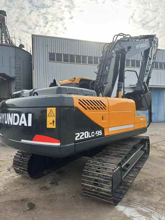 Used 100% Original Korea Brand hyundai 220-9 Excavator for Sale - Excavadora: foto 5 Used 100% Original Korea Brand hyundai 220-9 Excavator for Sale - Excavadora: foto 5