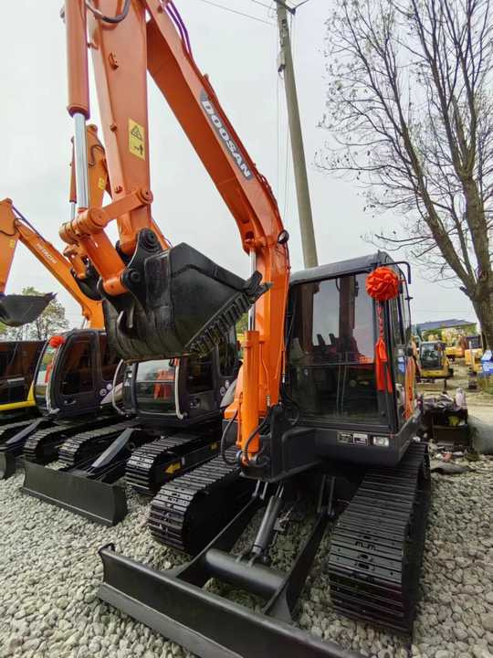 Used Digger DOOSAN DX60 Construction Machinery Construction Digger Used DOOSAN DX60 Cheap Excavator - Excavadora de cadenas: foto 2 Used Digger DOOSAN DX60 Construction Machinery Construction Digger Used DOOSAN DX60 Cheap Excavator - Excavadora de cadenas: foto 2