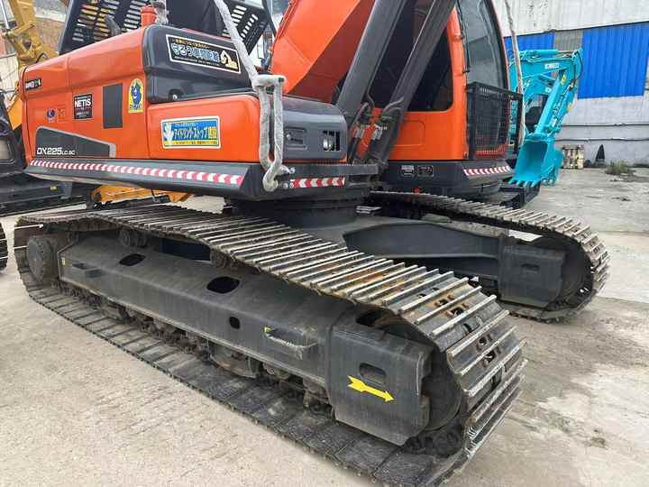 Used Excavator Doosan DX225LC-9 Excavators Mini Equipment Earth Moving Machinery Doosan Digger Excavator for Sale - Excavadora de cadenas: foto 4 Used Excavator Doosan DX225LC-9 Excavators Mini Equipment Earth Moving Machinery Doosan Digger Excavator for Sale - Excavadora de cadenas: foto 4