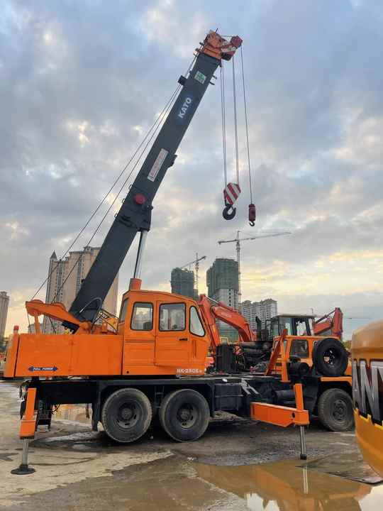 Used Heavy Construction Equipment kato 25 Tons Second Hand Mobile Crane Used Machine Hot Sale - Autogrúa: foto 3 Used Heavy Construction Equipment kato 25 Tons Second Hand Mobile Crane Used Machine Hot Sale - Autogrúa: foto 3