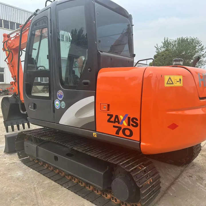 Used Hitachi Excavator ZX70 7ton Japan Import Second Hand Small Crawler ZX70 Excavator for Sale - Excavadora de cadenas: foto 1 Used Hitachi Excavator ZX70 7ton Japan Import Second Hand Small Crawler ZX70 Excavator for Sale - Excavadora de cadenas: foto 1