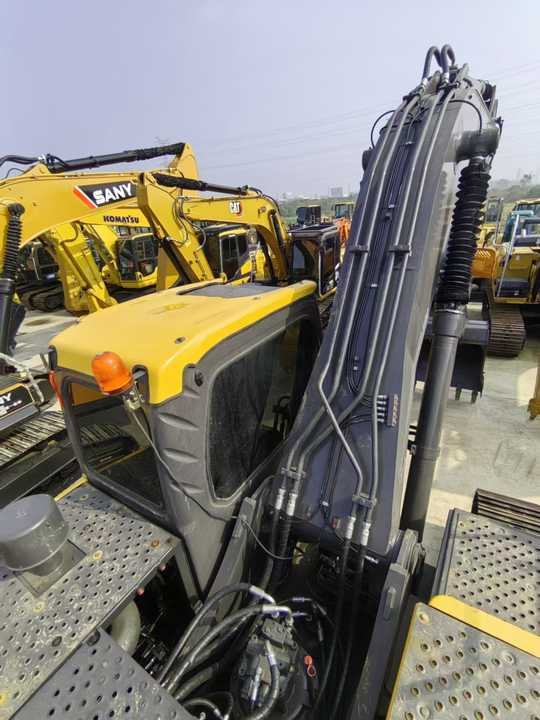 Used Original Volvo Brand Ec240d Low Working Hours Used Excavator Volvo Ec240 Cheap Price Construction Machine Volvo240 290 - Excavadora de cadenas: foto 5 Used Original Volvo Brand Ec240d Low Working Hours Used Excavator Volvo Ec240 Cheap Price Construction Machine Volvo240 290 - Excavadora de cadenas: foto 5