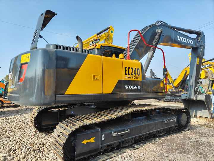 Used VOLVO EC240 Excavator for Sale with Good Performance and Low Price Powerful Construction Machinery for Sale - Excavadora: foto 2 Used VOLVO EC240 Excavator for Sale with Good Performance and Low Price Powerful Construction Machinery for Sale - Excavadora: foto 2