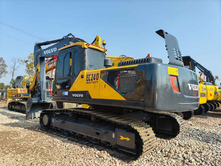 Used VOLVO EC240 Excavator for Sale with Good Performance and Low Price Powerful Construction Machinery for Sale - Excavadora: foto 4 Used VOLVO EC240 Excavator for Sale with Good Performance and Low Price Powerful Construction Machinery for Sale - Excavadora: foto 4
