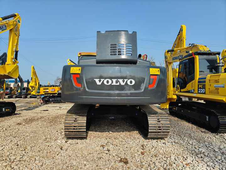 Used VOLVO EC240 Excavator for Sale with Good Performance and Low Price Powerful Construction Machinery for Sale - Excavadora: foto 5 Used VOLVO EC240 Excavator for Sale with Good Performance and Low Price Powerful Construction Machinery for Sale - Excavadora: foto 5