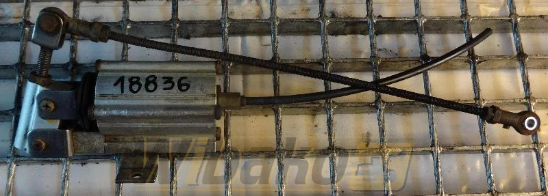 Deutz F5L413 - Motor y piezas para Maquinaria de construcción: foto 1 Deutz F5L413 - Motor y piezas para Maquinaria de construcción: foto 1