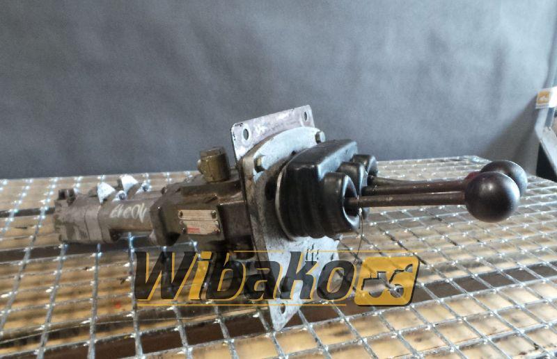 Joystick Hydreco V0605ABG50L 033030/85 - Cabina e interior para Maquinaria de construcción: foto 2 Joystick Hydreco V0605ABG50L 033030/85 - Cabina e interior para Maquinaria de construcción: foto 2