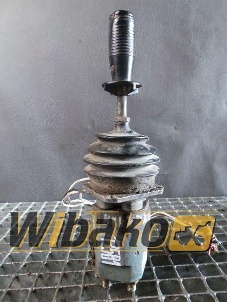 Joystick Rexroth Sigma 5TF6U0620/1CA - Cabina e interior para Maquinaria de construcción: foto 1 Joystick Rexroth Sigma 5TF6U0620/1CA - Cabina e interior para Maquinaria de construcción: foto 1