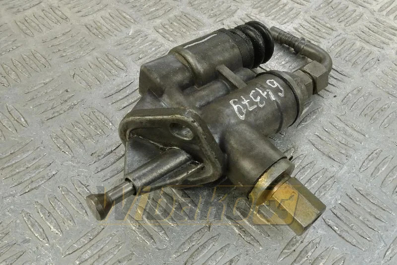 Komatsu 6743-71-7130 - Bomba de combustible para Maquinaria de construcción: foto 1 Komatsu 6743-71-7130 - Bomba de combustible para Maquinaria de construcción: foto 1