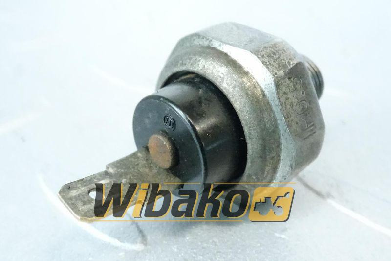 Oil pressure sensor Kubota 1A024-39010 - Sensor para Maquinaria de construcción: foto 1 Oil pressure sensor Kubota 1A024-39010 - Sensor para Maquinaria de construcción: foto 1