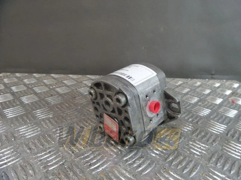 Poclain 30227763 - Bomba hidráulica para Maquinaria de construcción: foto 1 Poclain 30227763 - Bomba hidráulica para Maquinaria de construcción: foto 1